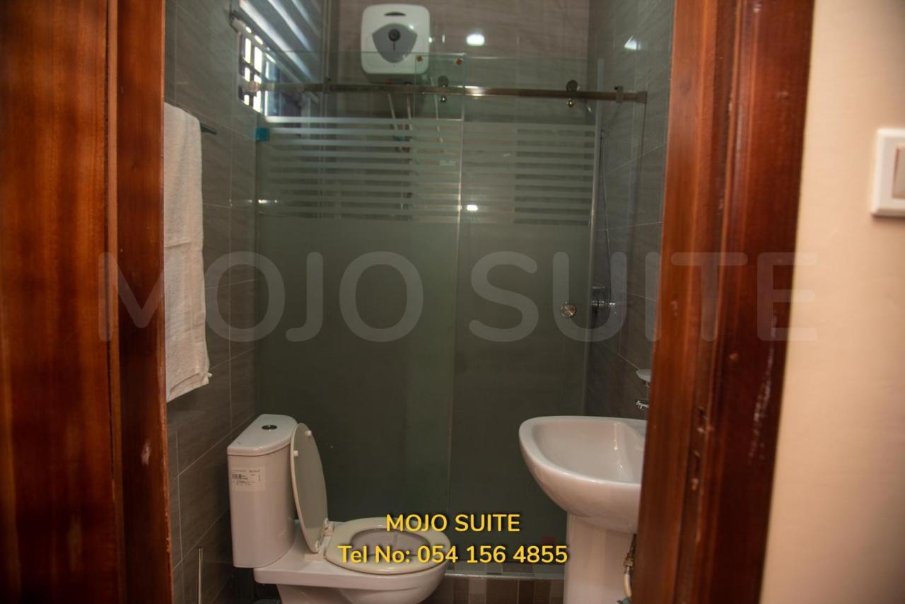 Mojo Apartment, Tema Bagian luar foto